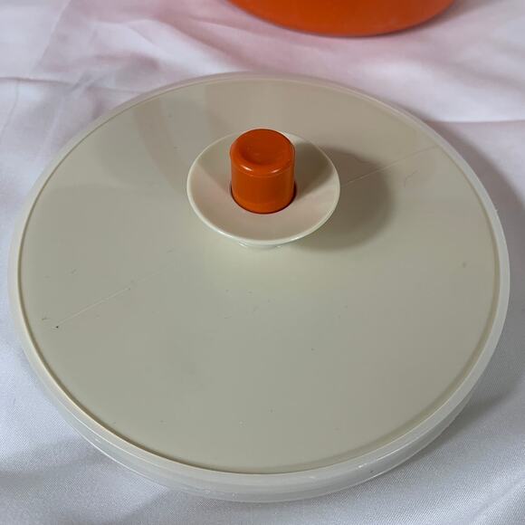 Tupperware Orange Drink Pitcher Vacuum Lid 1575-1 Vintage 1970s GREAT RETRO - Picture 3 of 11